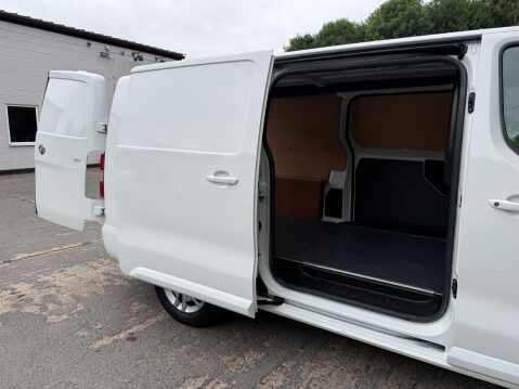 Vauxhall Vivaro L2H1 2900 SPORTIVE S/S 34
