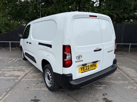 Toyota Proace City L2 ICON 7