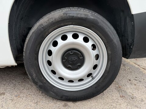 Toyota Proace City L2 ICON 15