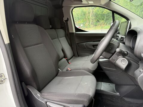 Toyota Proace City L2 ICON 17