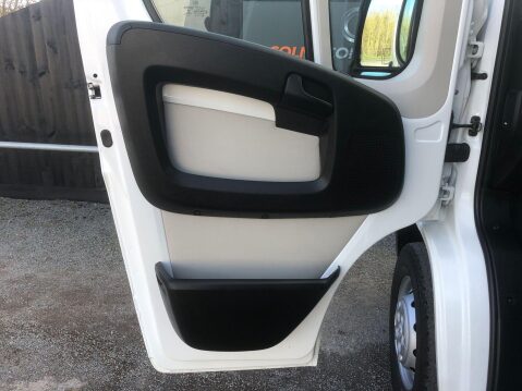 Peugeot Boxer BLUEHDI 335 L3H2 PROFESSIONAL P/V 21