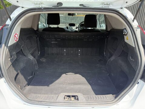 Ford Fiesta BASE TDCI 27