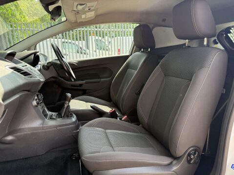 Ford Fiesta BASE TDCI 20