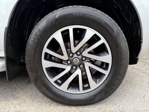Nissan Navara DCI TEKNA 4X4 SHR DCB 13