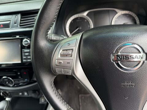 Nissan Navara DCI TEKNA 4X4 SHR DCB 29