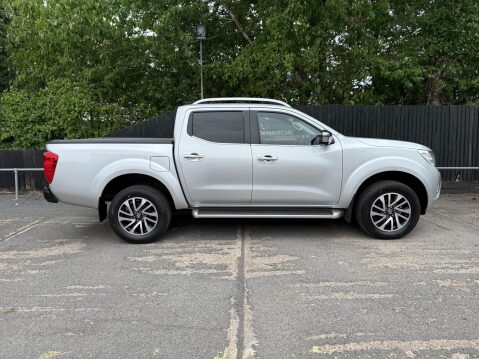 Nissan Navara DCI TEKNA 4X4 SHR DCB 11
