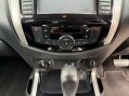Nissan Navara DCI TEKNA 4X4 SHR DCB 36