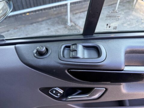 Ford Transit Custom 300 LIMITED P/V ECOBLUE 32