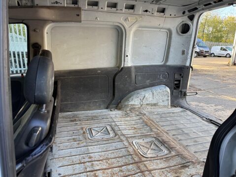 Vauxhall Combo 2000 CDTI 23