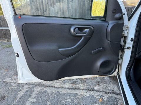 Vauxhall Combo 2000 CDTI 21