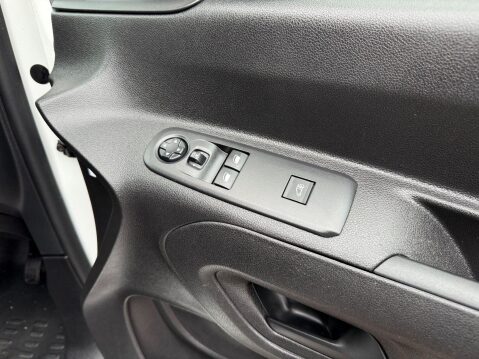 Peugeot Partner BLUEHDI PROFESSIONAL L1 19