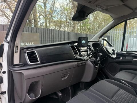 Ford Transit Custom 300 LIMITED P/V L2 H1 22