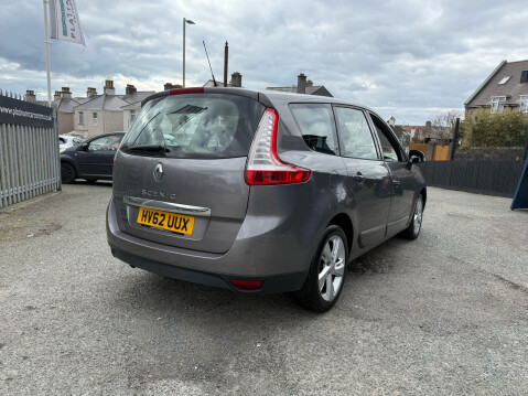 Renault Grand Scenic DYNAMIQUE TOMTOM VVT 4