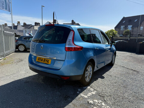 Renault Grand Scenic DYNAMIQUE TOMTOM DCI EDC 6