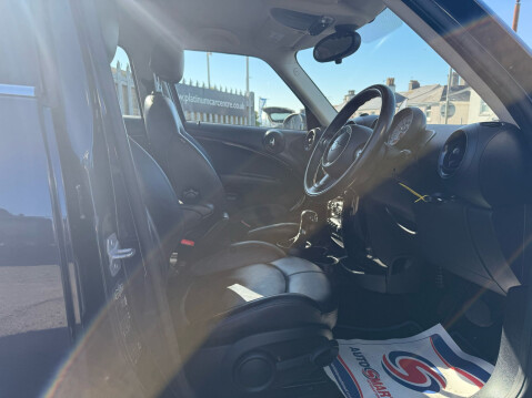 Mini Countryman ONE 8