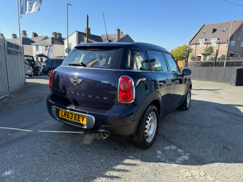 Mini Countryman ONE 5