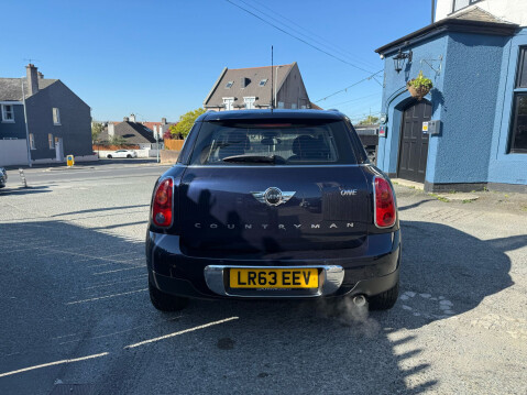 Mini Countryman ONE 6