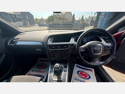 Audi A4 TFSI S LINE 8