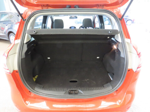 Ford B-Max TITANIUM 9