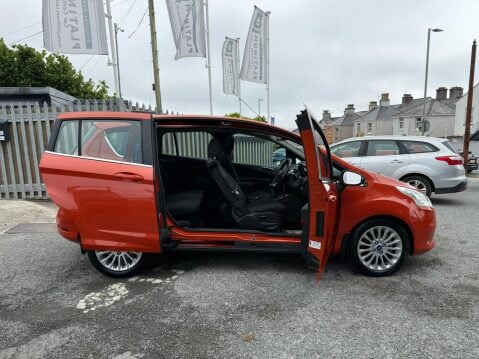 Ford B-Max TITANIUM 6