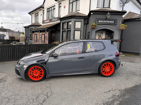 Volkswagen Golf GTI 5