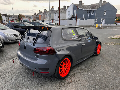 Volkswagen Golf GTI 8