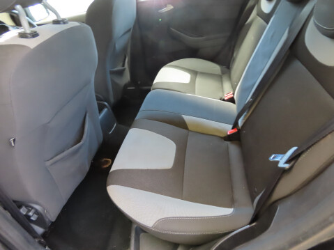 Ford Focus ZETEC TDCI 7