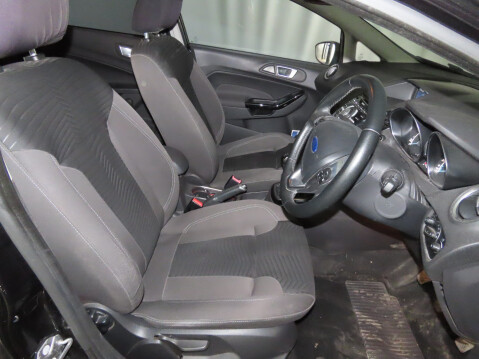 Ford Fiesta TITANIUM 10