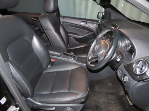 Mercedes-Benz B Class B180 BLUEEFFICIENCY SE 10
