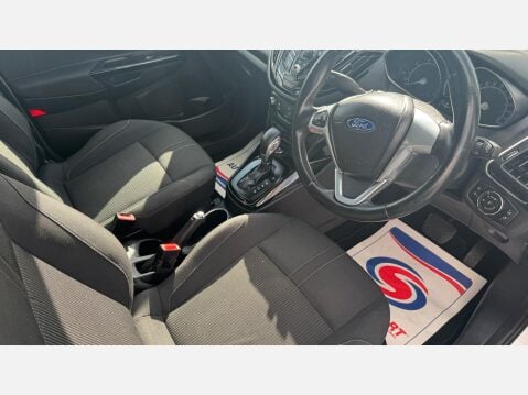 Ford B-Max ZETEC 6