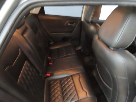 Toyota Auris VVT-I GB25 5
