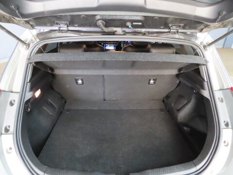 Toyota Auris VVT-I GB25 6