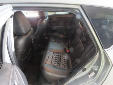 Toyota Auris VVT-I GB25 4