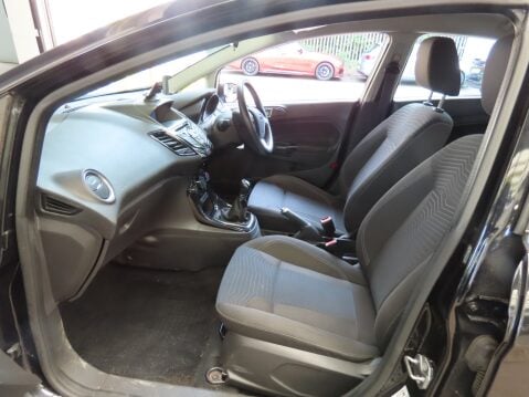 Ford Fiesta ZETEC 11