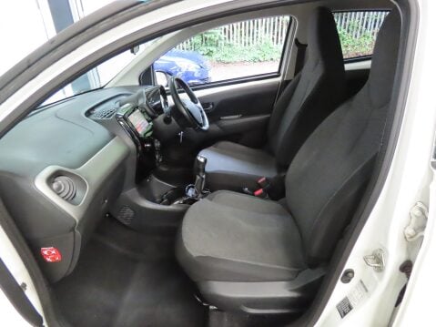 Citroen C1 PURETECH FLAIR 11