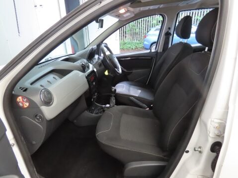 Dacia Duster LAUREATE DCI 11