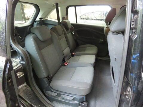 Ford Grand C-Max ZETEC TDCI 8