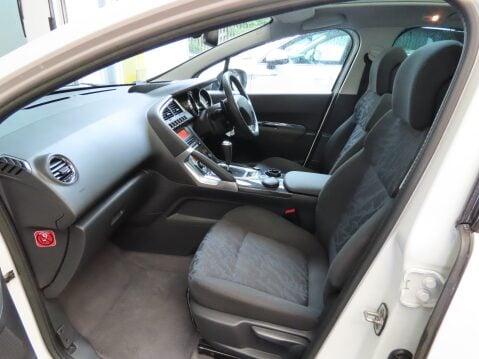 Peugeot 3008 ALLURE E-HDI FAP 11