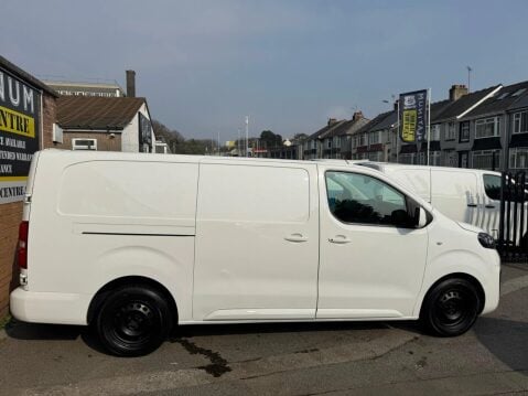 Vauxhall Vivaro L2H1 2900 SPORTIVE S/S 3