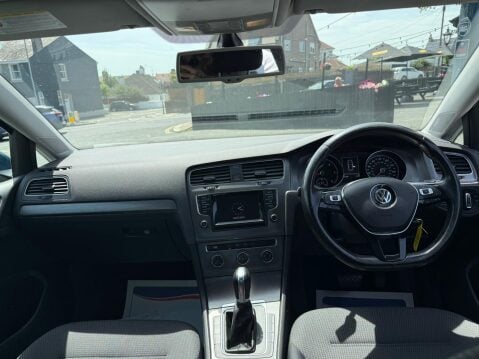 Volkswagen Golf SE TDI BLUEMOTION TECHNOLOGY DSG 8