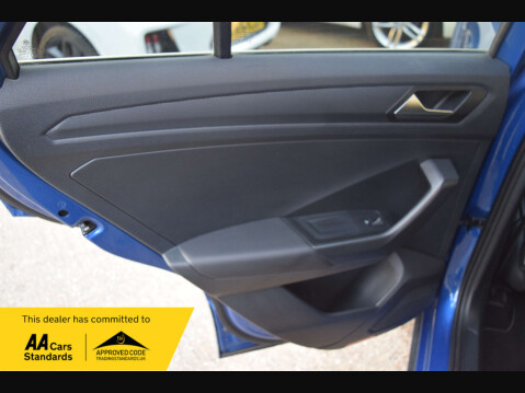 Volkswagen T-Roc 1.5 T-Roc R-Line TSi Evo Semi-Auto 5dr 36
