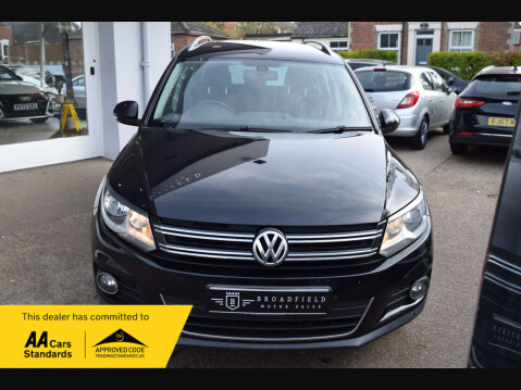 Volkswagen Tiguan 2.0 Tiguan Match TDI BlueMotion Technology 4Motion 4WD 5dr 8