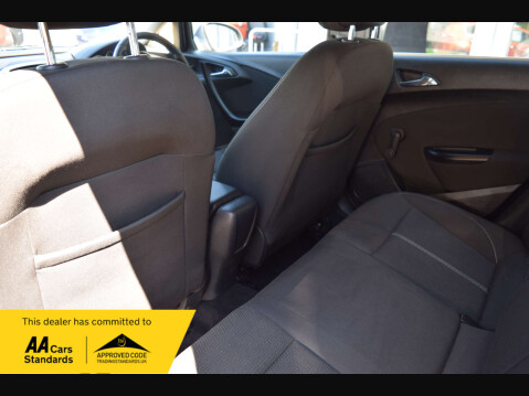 Vauxhall Astra 1.6 Astra SRI 5dr 21