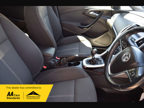 Vauxhall Astra 1.6 Astra SRI 5dr 30