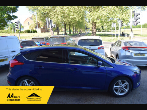 Ford Focus 1.0 Focus Titanium 5dr 2