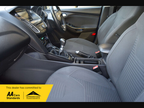 Ford Focus 1.0 Focus Titanium 5dr 29