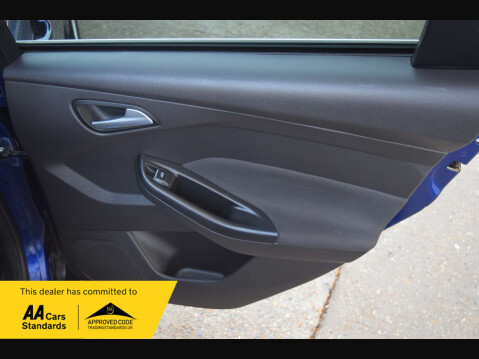 Ford Focus 1.0 Focus Titanium 5dr 36