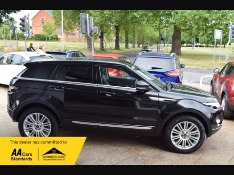 Land Rover Range Rover Evoque 2.2 Range Rover Evoque Prestige SD4 Auto 4WD 5dr 2