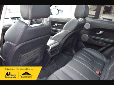 Land Rover Range Rover Evoque 2.2 Range Rover Evoque Prestige SD4 Auto 4WD 5dr 32