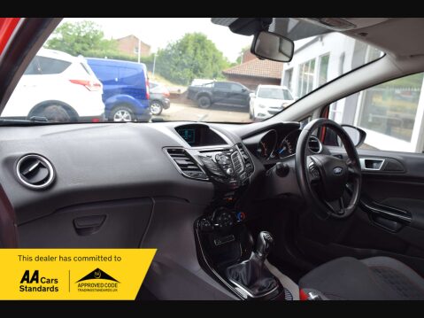 Ford Fiesta 1.0 Fiesta Zetec S Red Edition 3dr 27